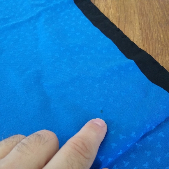 TIFFANY & CO Vintage 1986 T Design solid blue and black silk scarf - Picture 6 of 9